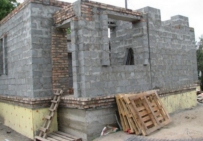 Фундамент своими руками из керамзитобетонных блоков для дома